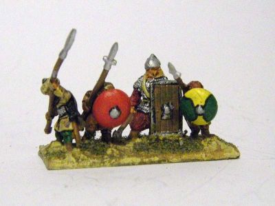 Viking Infantry
The tall chap is from Irregular Miniatures, the rest are Two Dragons
Keywords: viking scotsisles rus