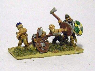 Viking Infantry
The tall chap is from Irregular Miniatures, the rest are Two Dragons
Keywords: viking scotsisles