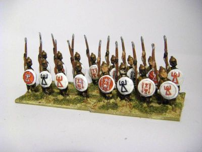 Carthaginian Spearmen
Spearmen from Essex, with [url=http://www.littlebigmenstudios.com/catalog/] Little Big Man shield transfers[/url] Figure code MPA 77 
Keywords: ecarthage lcarthage