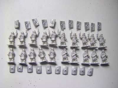 Early Imperial Roman Legionaries in segmented armour
EIR Legionaries from [url=http://www.rebelminis.com/]Rebel Miniatures[/url]. This is a pack of 20 infantry - separate shields
Keywords: EIR