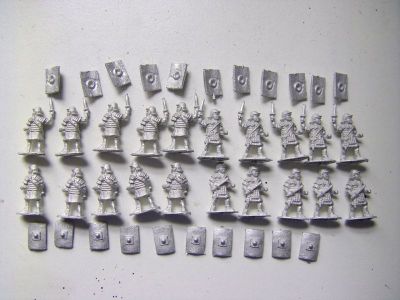 Early Imperial Roman Legionaries in segmented armour
EIR Legionaries from [url=http://www.rebelminis.com/]Rebel Miniatures[/url] This is a pack of 20 infantry - separate shields
Keywords: EIR