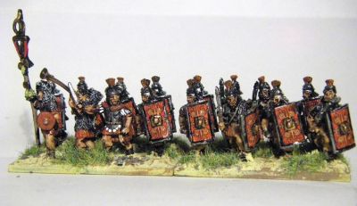 Early Imperial Roman Legionaries
EIR Legionaries from Old Glory, with LBMS Shield transfers
Keywords: EIR