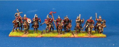 Romano British 
Painted by Bob in Edmonton [url=http://web.mac.com/bob.barnetson/iWeb/EWG/Welcome.html]His blog with more great painting is here[/url] (separate rider and horse plus separate shield). A few of the horses have lama-shaped necks & one of the light horsemen was tough to seat.
Keywords: LIR romano