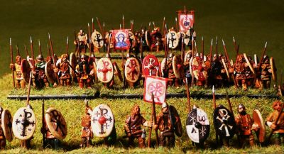 Post Romano British
Splintered Light Saxons as scruffy Post Romano British - fitted with Romano shields 
Keywords: Post Romano British