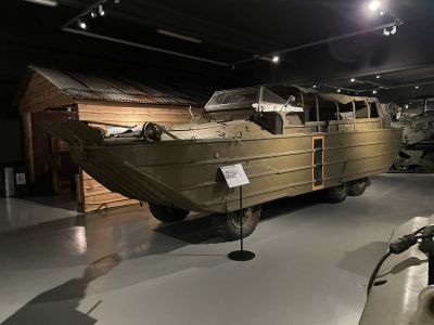 DUKW
