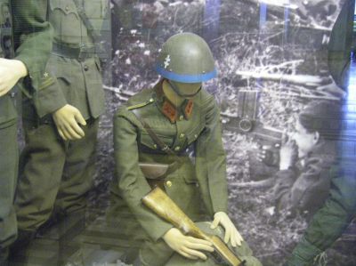 Interesting hat design... Slovak army helmet 39-45
Photos from the [url=http://www.vhu.cz/cs/stranka/armadni-muzeum/]Prague Military Museum[/url] ikov, showcasing history of the Czech and Czechoslovak Military
