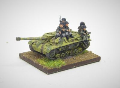 Pendraken StuG with long barrel, 
Arrowhead German tank riders added. StuG originally had short "infantry support" barrel but I lost it when stripping it down for a repaint!
