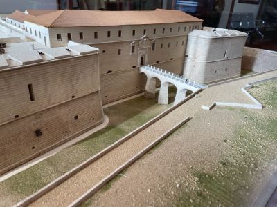 A castle model
