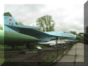 Su27_3.JPG (78854 bytes)